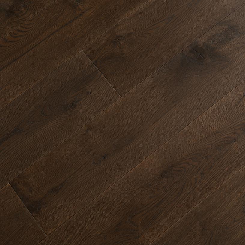 Rich tones wood-look flooring inspiration